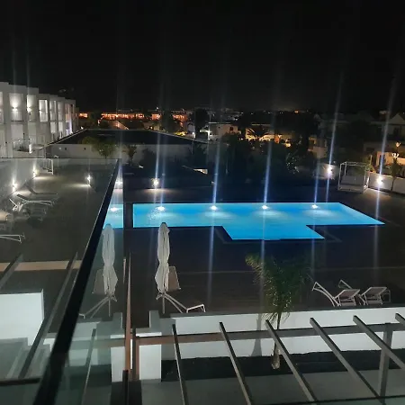 Monarca House, Senator Apartment